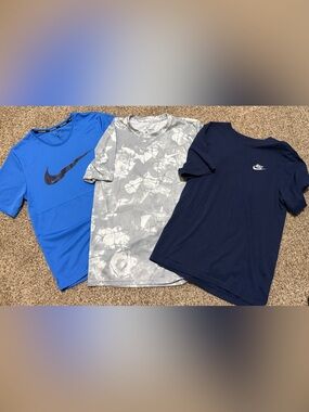 Nike Bundle Short Sleeve Tees Cotton and Dri-Fit Shirts Mens S EUC